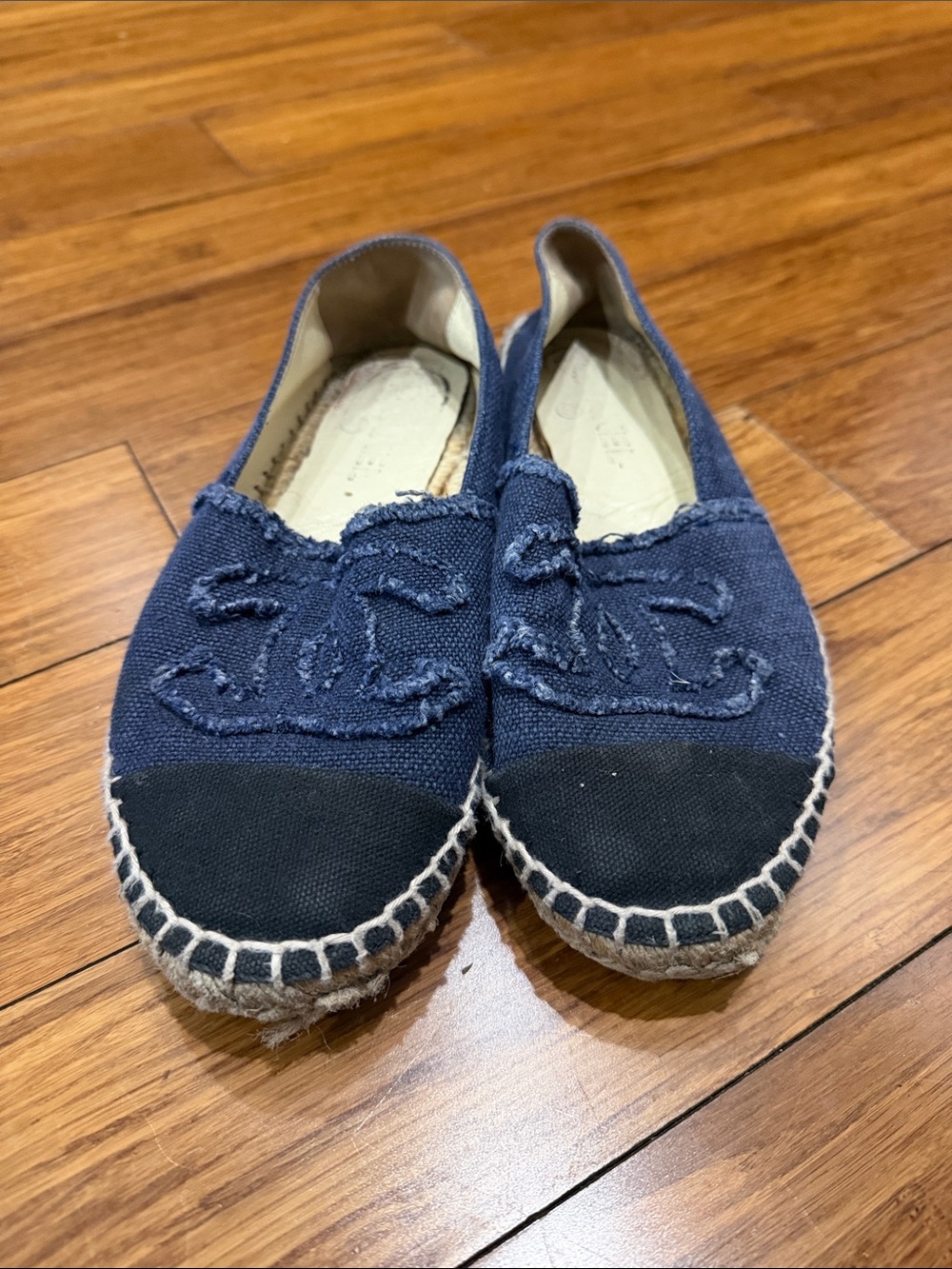 Chanel denim flat size 37